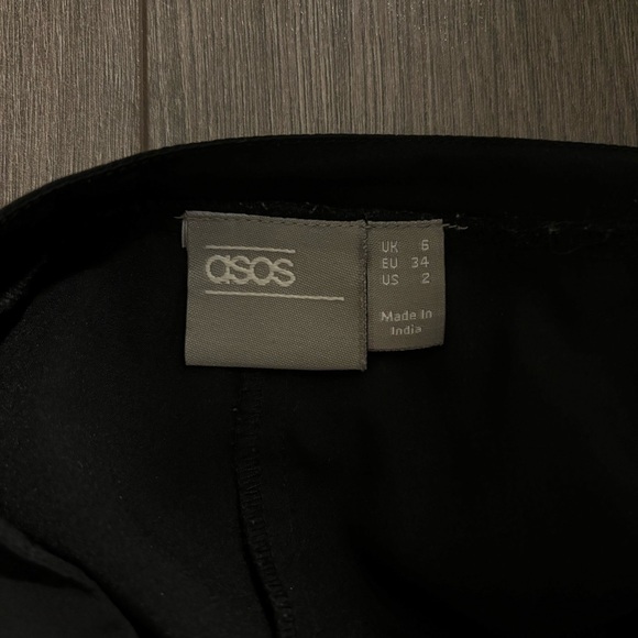 ASOS DESIGN Petite pleated midi skirt 🖤 - Picture 4 of 4